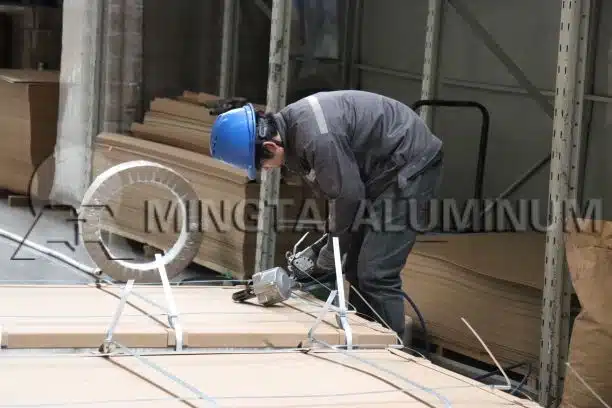 aluminum trailer siding2